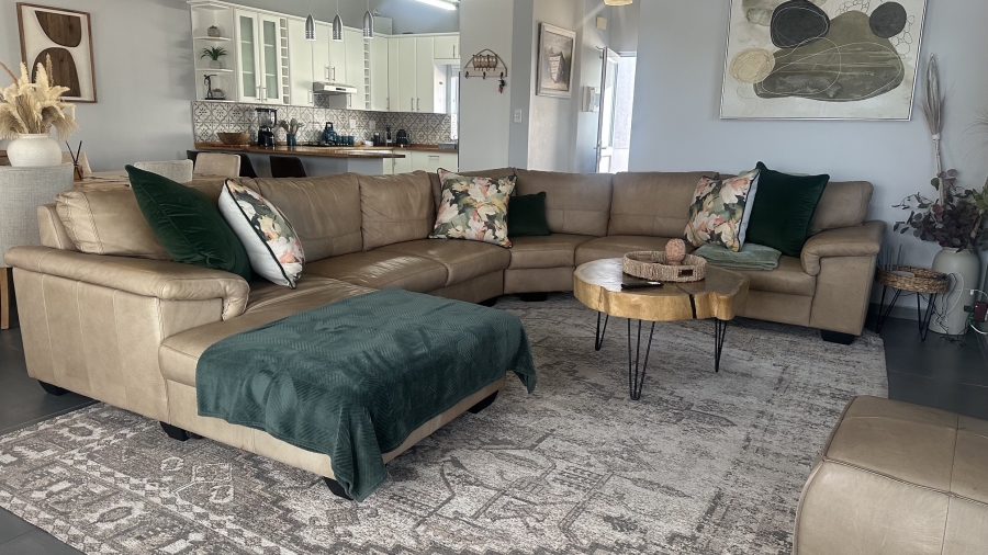 To Let 3 Bedroom Property for Rent in Big Bay Western Cape